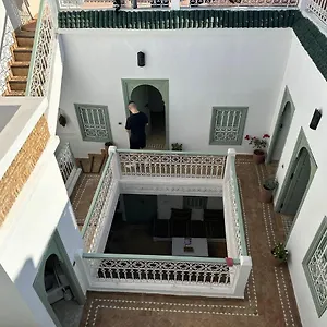  Hébergement de vacances Dar La Famille